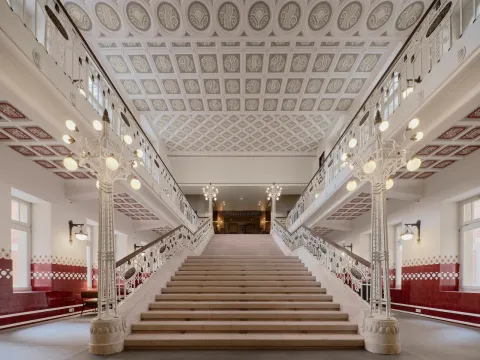 Kozmo Hotel Suites & Spa - The Leading Hotels of the World